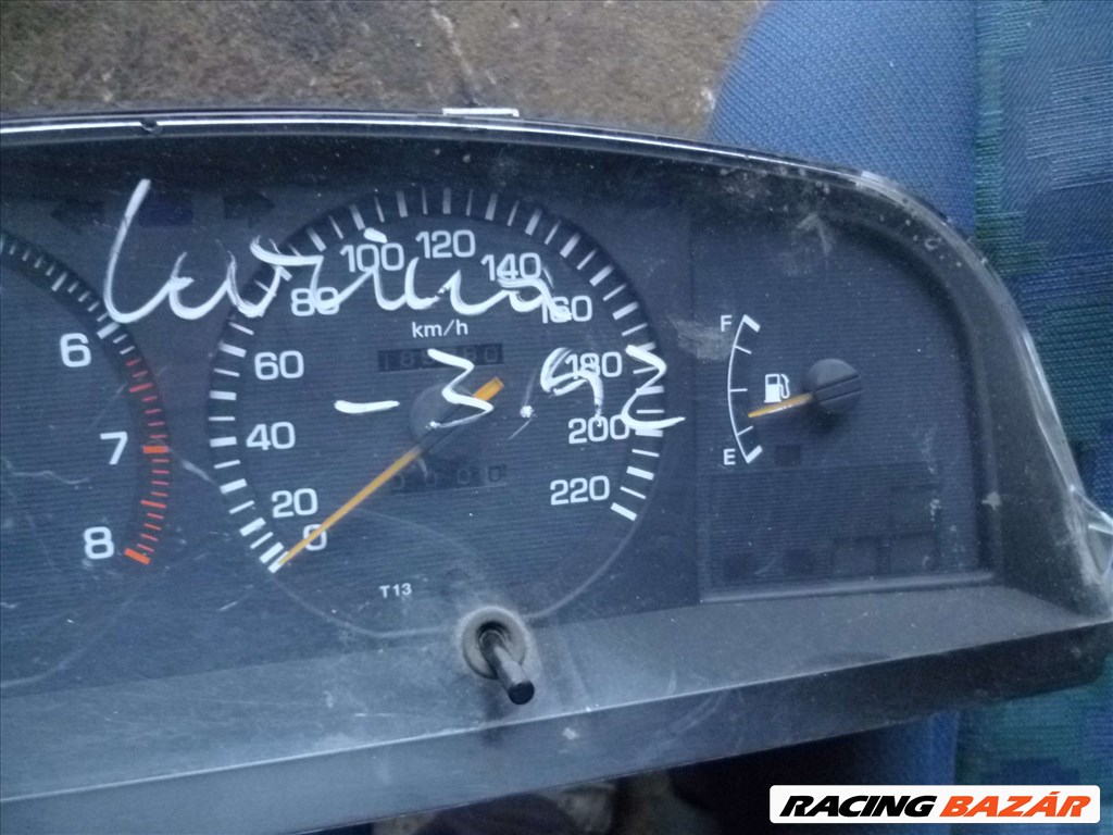 toyota carina műszerfal óra 4. kép