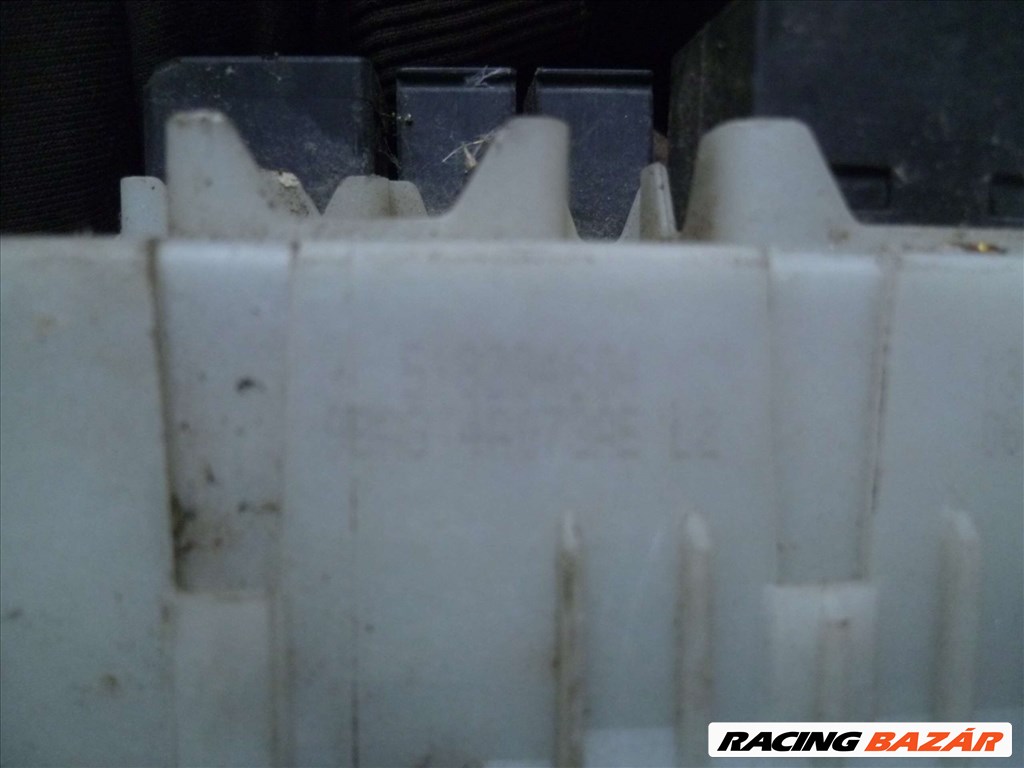 ford focus MK1   1998 1,4 16v     biztosítéktábla  5. kép