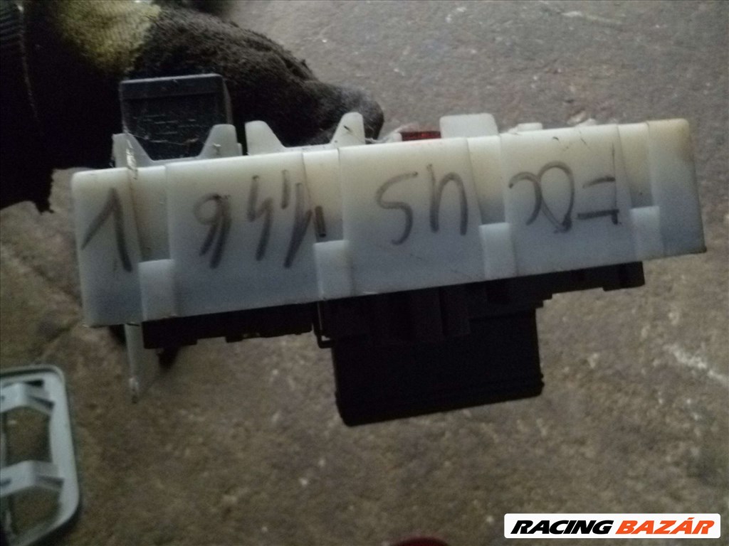 ford focus MK1   1998 1,4 16v     biztosítéktábla  7. kép