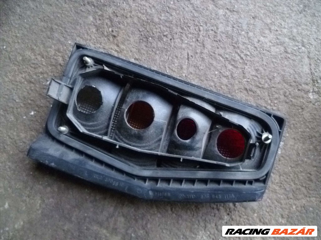 vw polo jobb hátsó lámpa 92 es  foglalattal 867 945 112 A gyári szám 1. kép