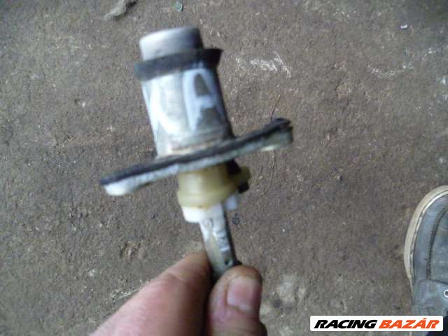 ford KA   2001    csomagtérajtó zárbetét (kulcs nincs) 5. kép