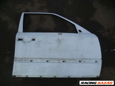 mercedes b  w124  jobb első fehér ajtó  sérült