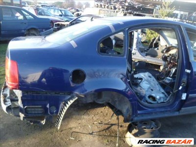 vw passat b5 sedan BAL HÁTSÓ NEGYED 
