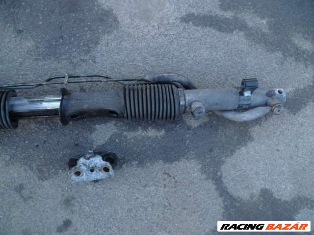 audi a6 c4   1997   JOBB KORMÁNYOS  szervós     kormánymű 4A2422065 AJ 5. kép