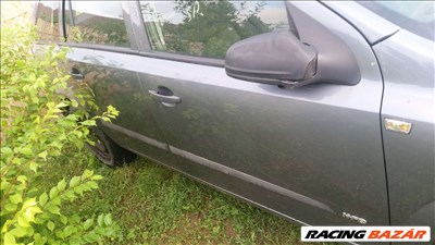 Opel Astra H Caravan Facelift jobb első ajtó , jobb hátsó ajtó