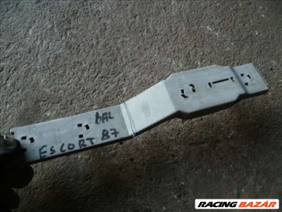 ford escort 1987 es bal hátsó  lámpa foglalat 