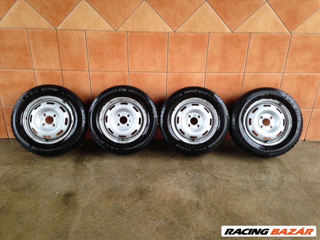 RENAULT 13" LEMEZFELNI 4X100 TÉLI 155/70R13 GUMIVAL OLCSÓN!!! 1. kép