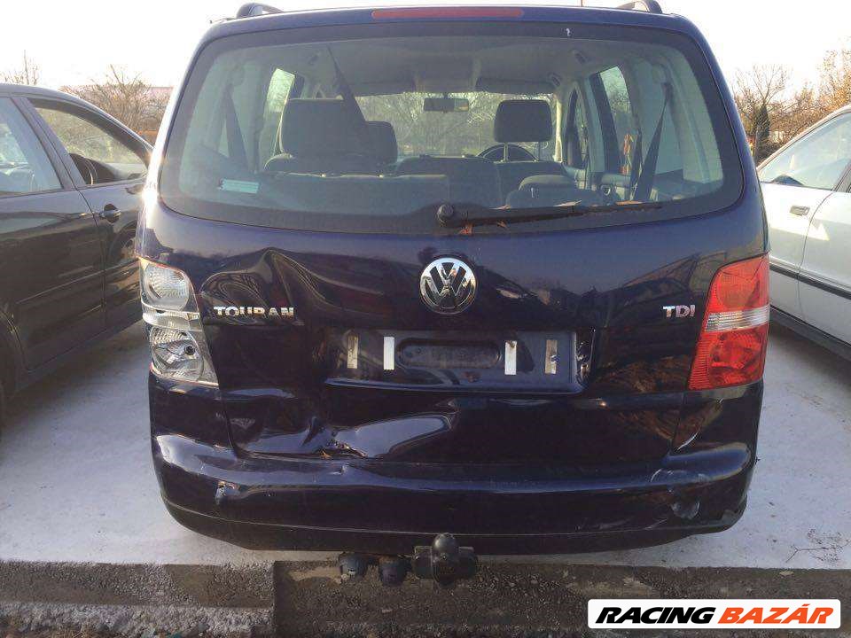 Vw Touran 2.0PDTDI bontás,motor,váltó,motorháztető,sárvédő,ajtó,lámpa,homlokfal 6. kép