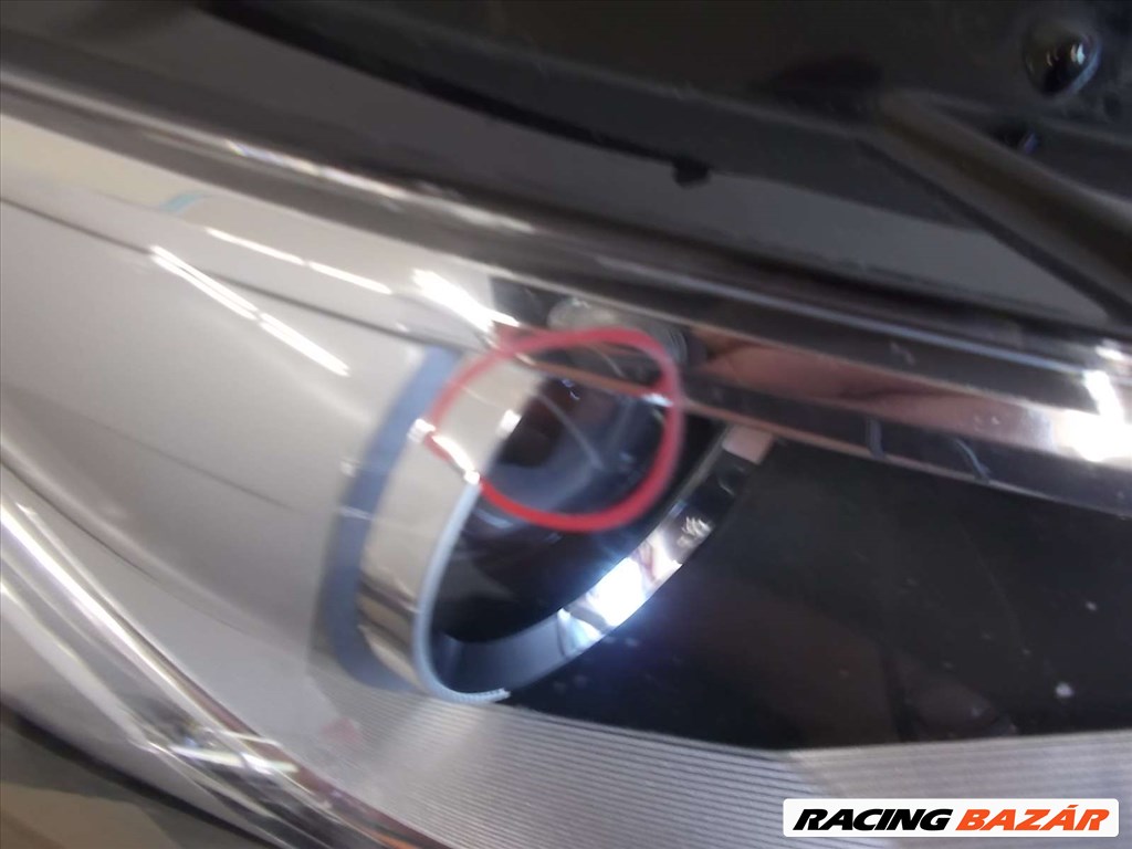 AUDI A6 jobb első kanyarkövetős xenon fényszóró 2011-2016 2. kép