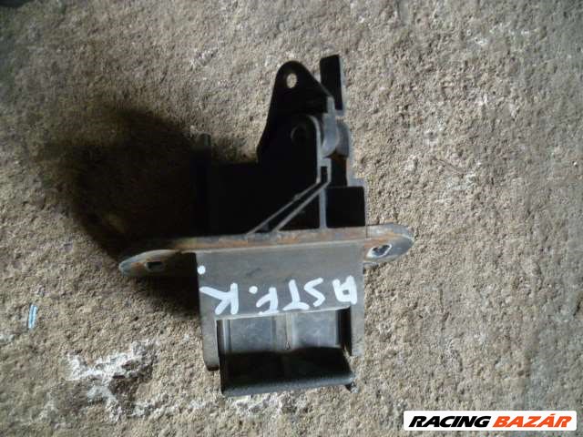 opel astra f kombi külső csomagtérajtó nyitógomb  ( KULCS  NINCS  HOZZÁ  )  6. kép