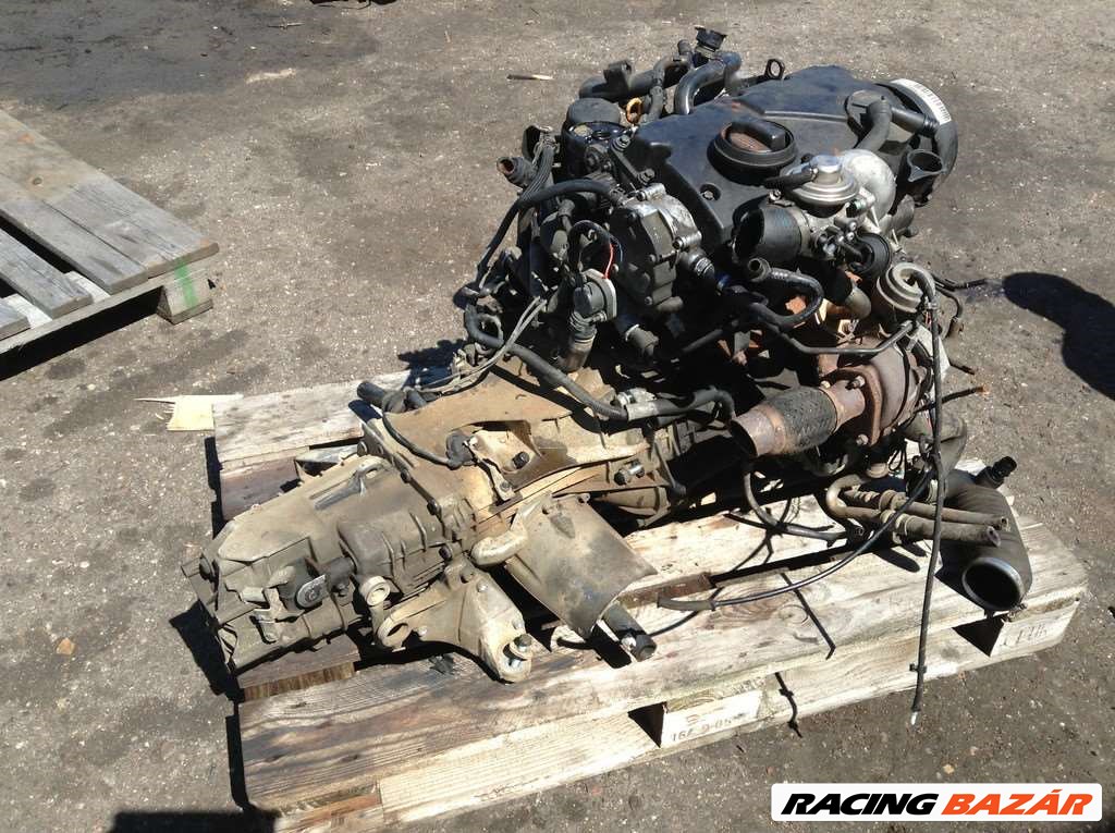 bontott motorok VW Passat B6 1,9 PD TDI  AWX AVB 3. kép