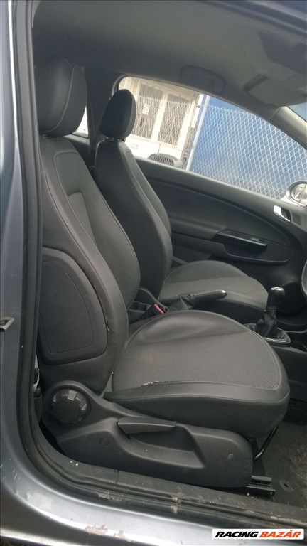 Opel Corsa D 3 ajtóshoz fél bőr belső 1. kép