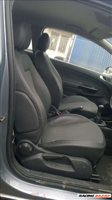 Opel Corsa D 3 ajtóshoz fél bőr belső