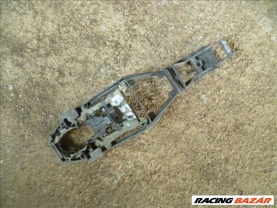 vw passat b5 kilincstartó vas,  kilincsfészek    ajtóba