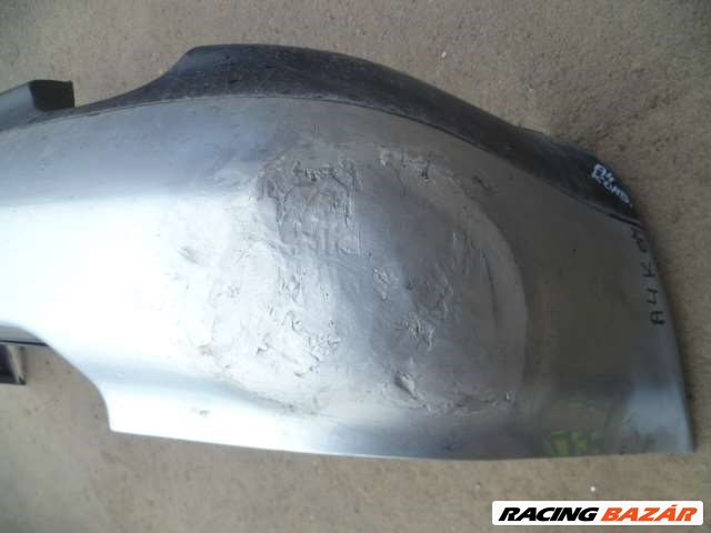 audi a4  B5   1997 kombi hátsó lökhárÍtó merevÍtővel, sérült 4. kép