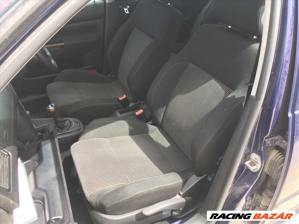 Vw Golf 4 1.8t bontás,motor,váltó,turbó,ülés,lökhárító,sárvédő,ajtó 5. kép