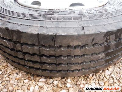 1db 6,75x17,5-ös Mercedes Lemezfelni 215/75R17,5-ös ÚJ Goodyear téligumival