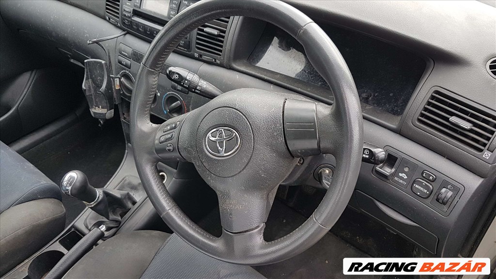 Toyota Corolla 2005 kormány, kormánylégzsák 1. kép