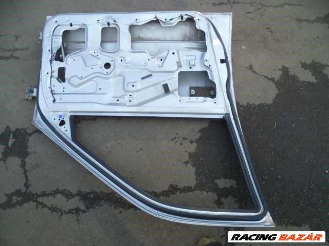 suzuki swift 2001 bal első ajtó ezüst (nem hibátlan) 10. kép