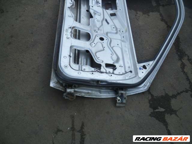 suzuki swift 2001 bal első ajtó ezüst (nem hibátlan) 11. kép