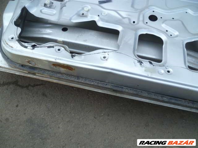 suzuki swift 2001 bal első ajtó ezüst (nem hibátlan) 13. kép