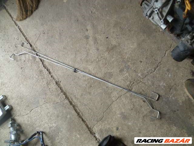 suzuki swift 2001 sedan csomagtér rugó (pálca) 1. kép