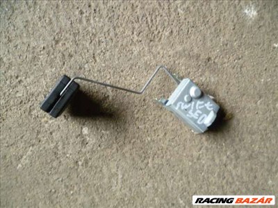 suzuki swift  2001   sedan   üzemanyag szintjelző 