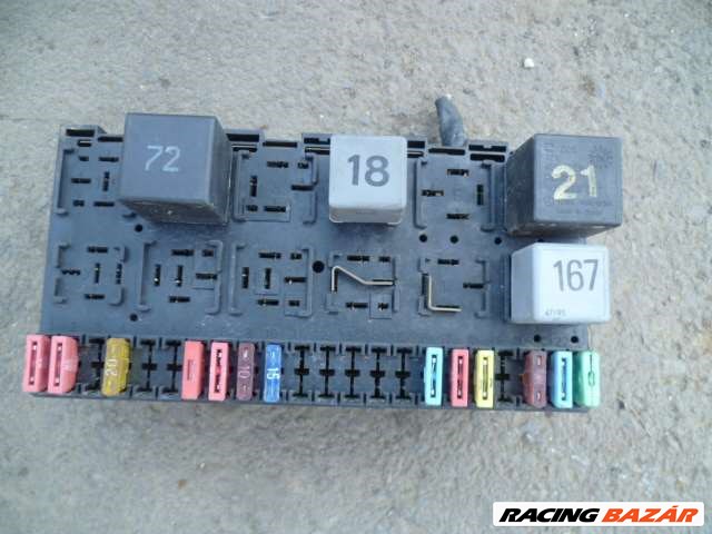 seat ibiza 1996 biztosítéktábla 1,4 benzines      357 937 039 357937039 2. kép