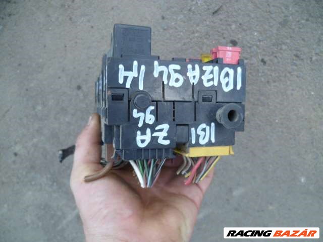 seat ibiza 1996 biztosítéktábla 1,4 benzines      357 937 039 357937039 4. kép