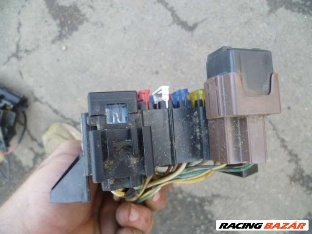 suzuki swift 98 1,3 biztositéktábla 4. kép