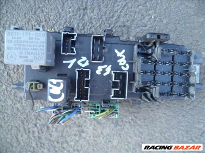 mitsubishi colt 1990-, 1,3 12v   4G13 -MOTORKÓD  KLÍMÁS    relé biztosítéktábla 