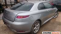 Alfa Romeo GT bontott alkatrészei