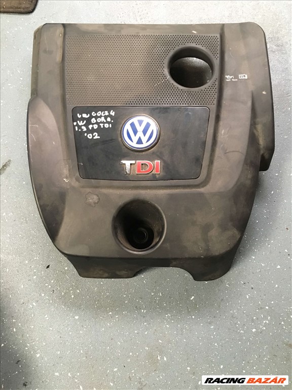 Volkswagen Golf IV 1.9 PD TDI motor burkolat 1. kép