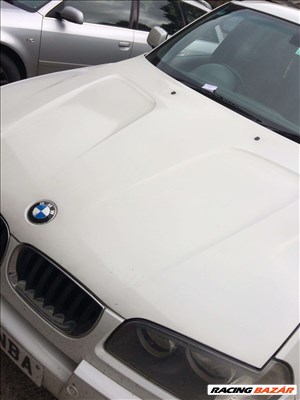 BMW X3 E83 gépháztető