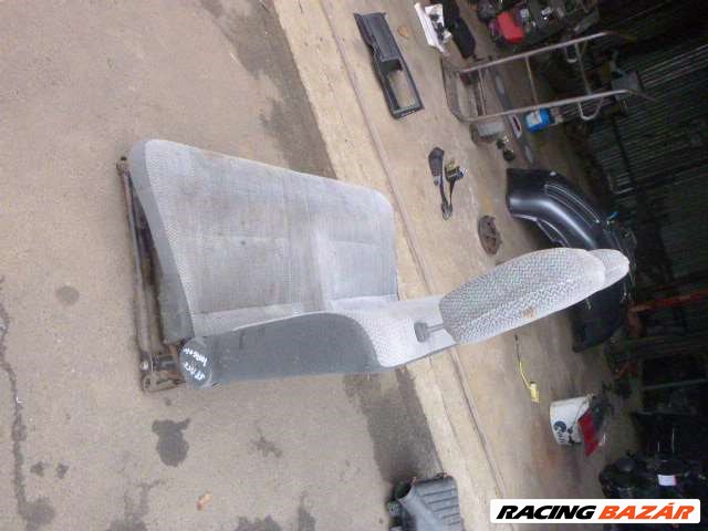 mitsubishi space wagon  1997  hátsó üléssor     5-6. ülés    ( TÖBBI ÜLÉS NINCS MEG ) 3. kép