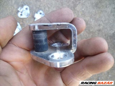 citroen c5 2001    ajtózár ütköző        (karosszéria)