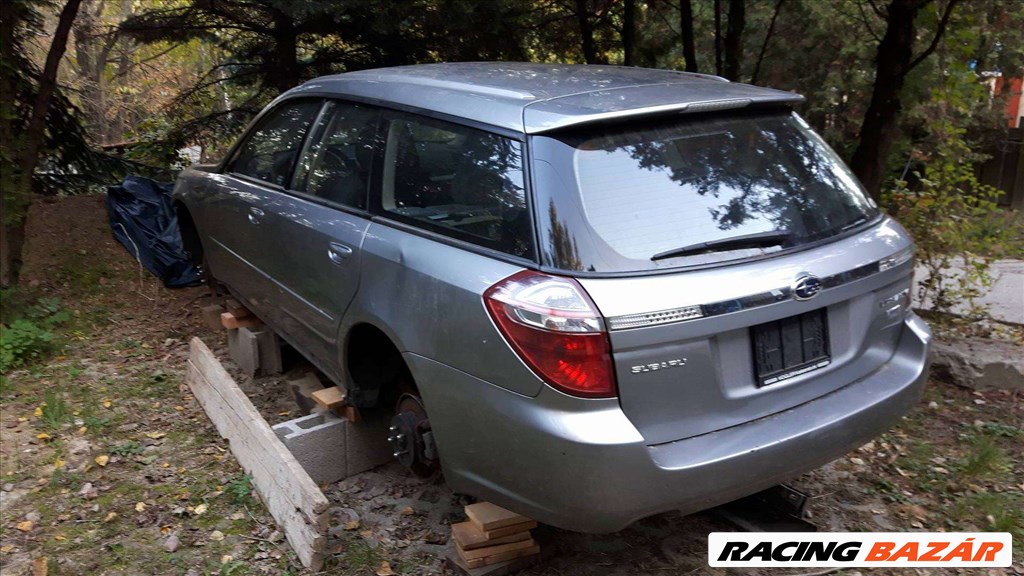 Subaru Legacy (4th gen) bontott alkatrészei 5. kép