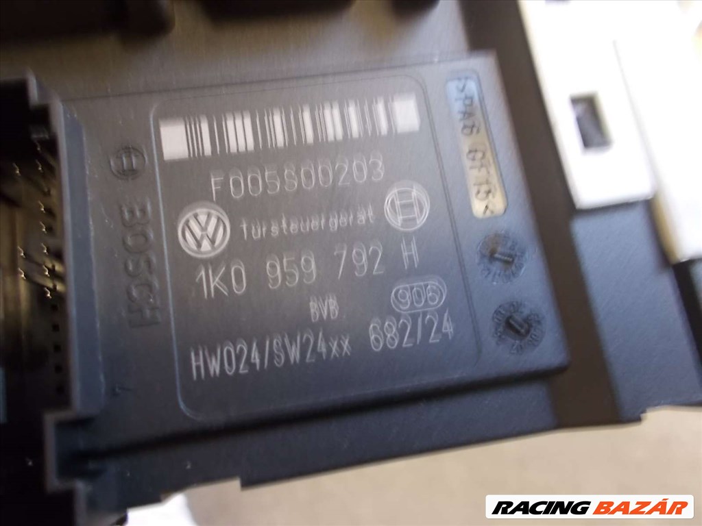 Volkswagen Passat jobb első elektromos ablakemelő motor 2005-2011 4. kép