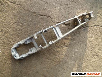 mercedes w124 bal hátsó ajtóba kilincs tartó fém,  kilincsfészek 