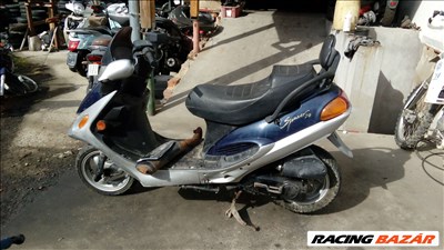 Kymco SPACER 50cm3 bontott alkatrészei eladók