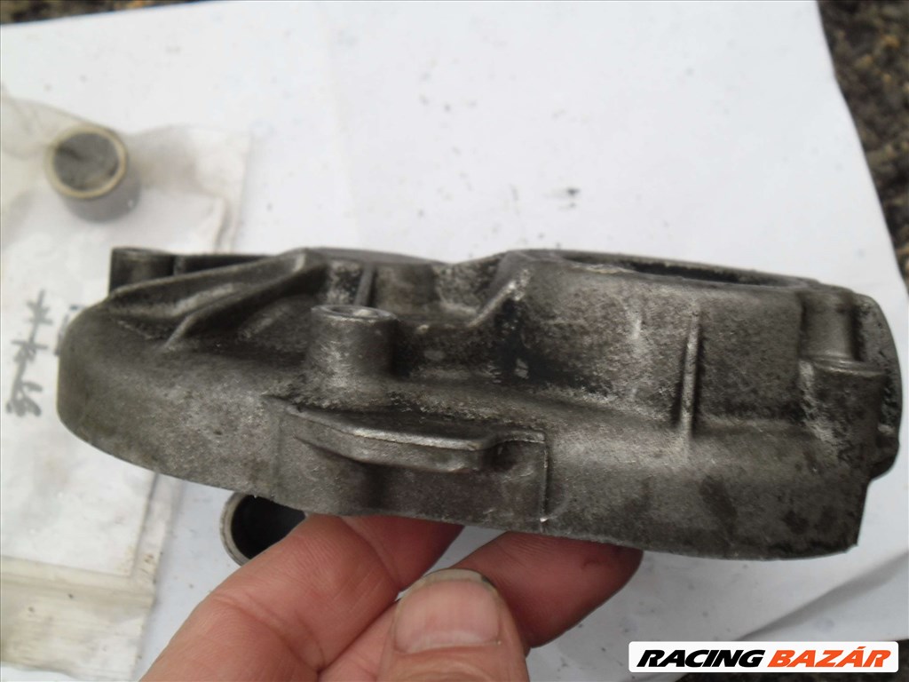 VESPA,PIAGGIO 125-ÖS ET4-HEZ HAJTÓMŰHÁZ,HAJTÓMŰ,KUPLUNG FEDÉL TŰGÖRGŐVEL EGYÜTT ELADÓ!! 2. kép