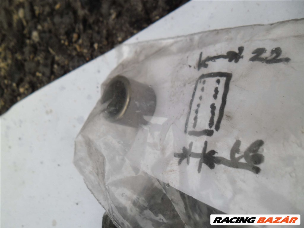 VESPA,PIAGGIO 125-ÖS ET4-HEZ HAJTÓMŰHÁZ,HAJTÓMŰ,KUPLUNG FEDÉL TŰGÖRGŐVEL EGYÜTT ELADÓ!! 4. kép