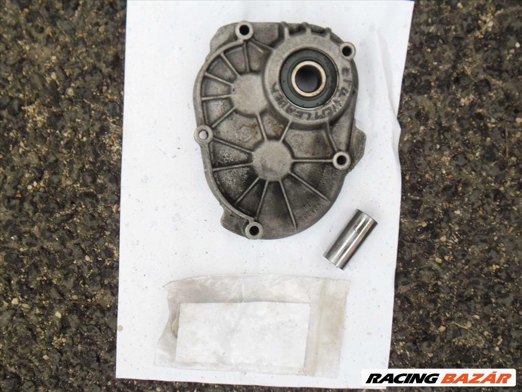 VESPA,PIAGGIO 125-ÖS ET4-HEZ HAJTÓMŰHÁZ,HAJTÓMŰ,KUPLUNG FEDÉL TŰGÖRGŐVEL EGYÜTT ELADÓ!! 6. kép