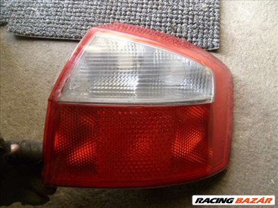 audi a4 B6 sedan jobb hátsó sérült lámpa