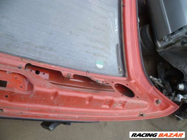 suzuki swift   1998 3 ajtós csomagtérajtó piros  üveggel együtt   8. kép