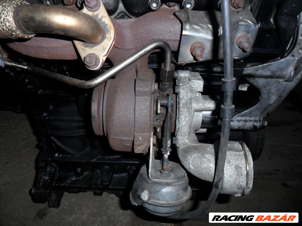 Volkswagen Passat Touran 1.9PDTDI motor 105LE BXE-kódu 3. kép
