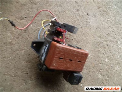 suzuki swift 1,0  1997 biztosítéktábla 