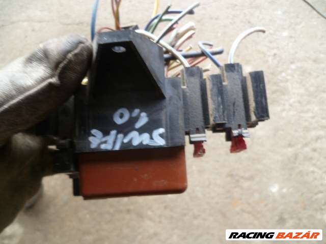 suzuki swift 1,0  96   biztositéktábla 5. kép