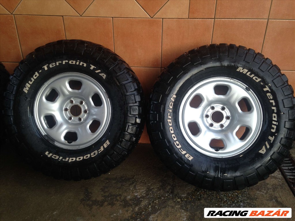 NISSAN D-40 16" LEMEZFELNI 6X114,3 OFF-ROAD 285/75R16 GUMIKKAL OLCSÓN!!!!!  3. kép