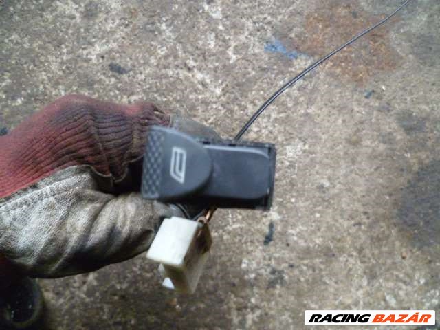 fiat brava  bal első ablakemelő kapcsoló csatlakozóval 3. kép